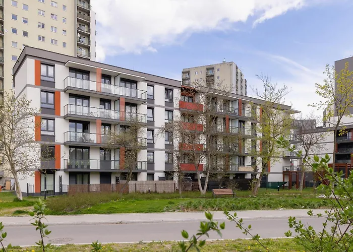 Elegant Apartment In Cracow With Balcony, Parking And Desk By Noclegi Renters